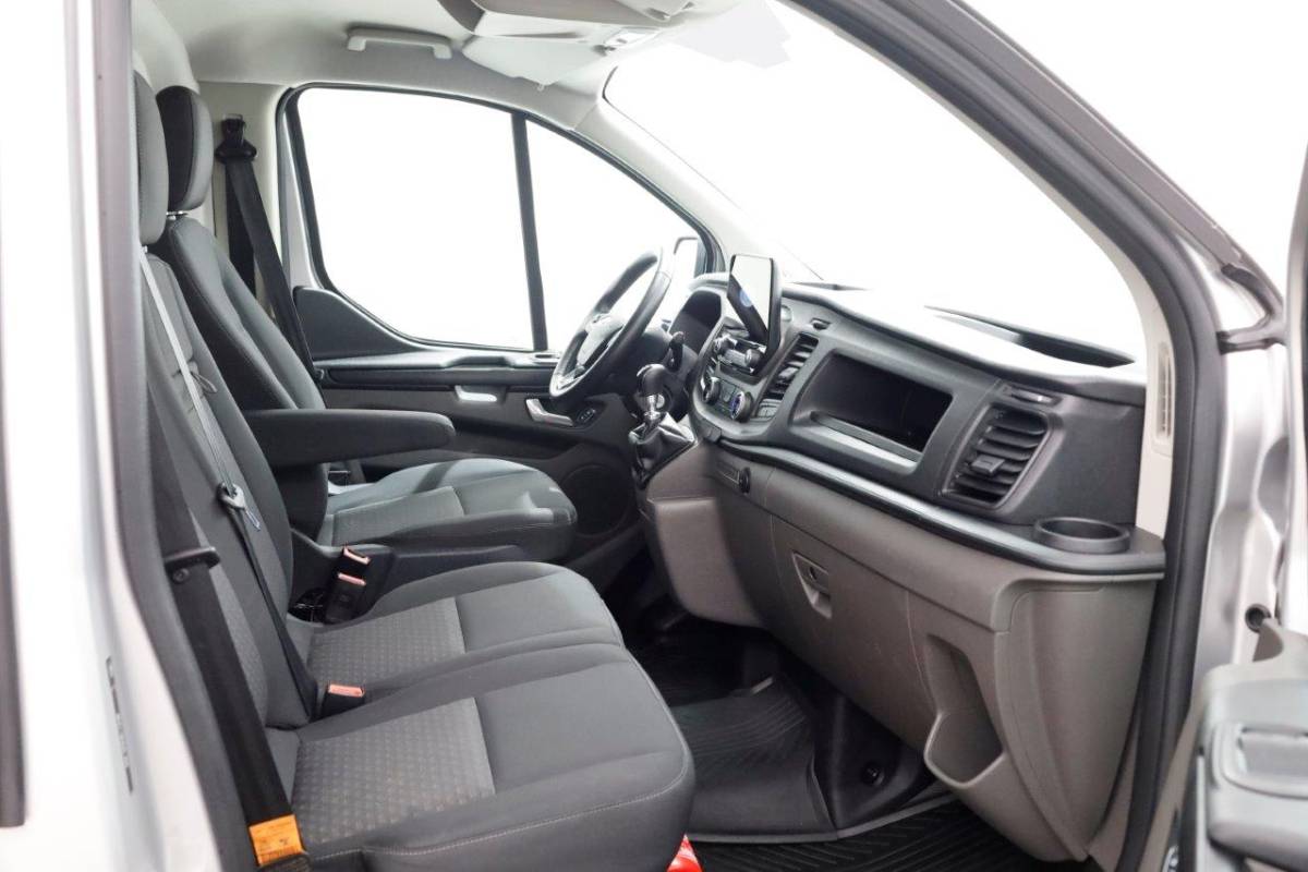 Ford Transit Custom Ford Transit Custom 2.0 TDCI 130pk L2H1 Trend/ Airco/LED/CarPlay 12-2022
