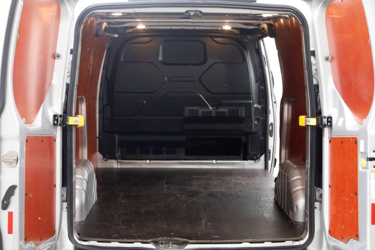 Ford Transit Custom Ford Transit Custom 2.0 TDCI 130pk L2H1 Trend/ Airco/LED/CarPlay 12-2022