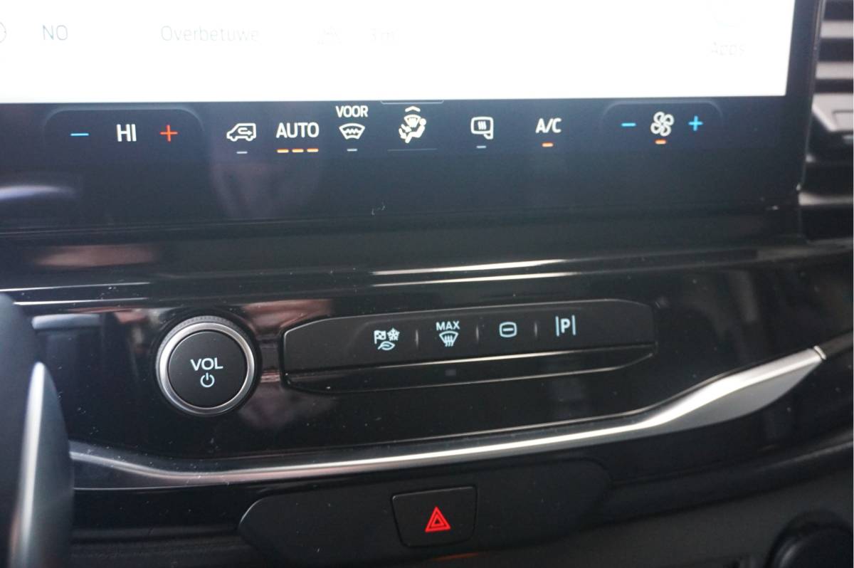 Ford Transit Ford Transit 350L 130PK L3H2 Trend AUT BPM VRIJ!! Clima, 12″ Sync 4 Navi, 270º deur, Trekhaak!! NR. 165