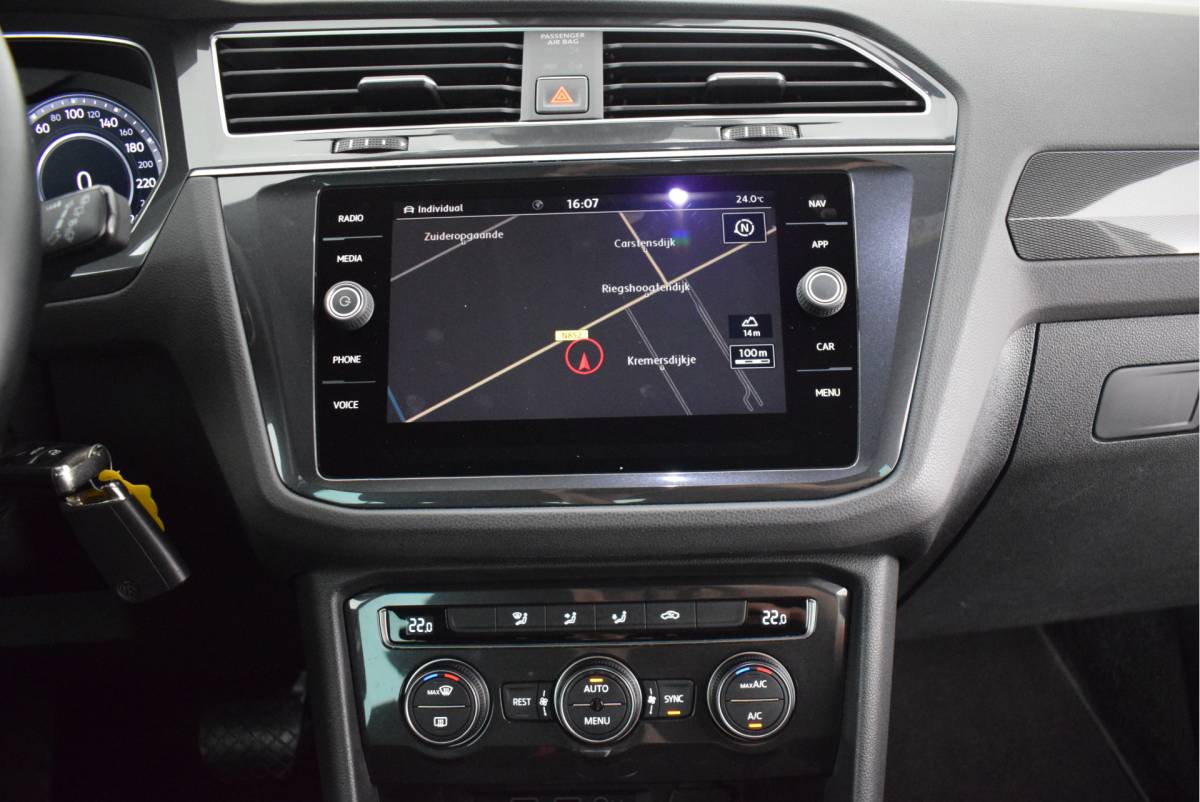 Volkswagen Tiguan Volkswagen Tiguan 1.4 TSI 150pk DSG 4Motion R-Line Highline Virtual Cockpit Led Navigatie