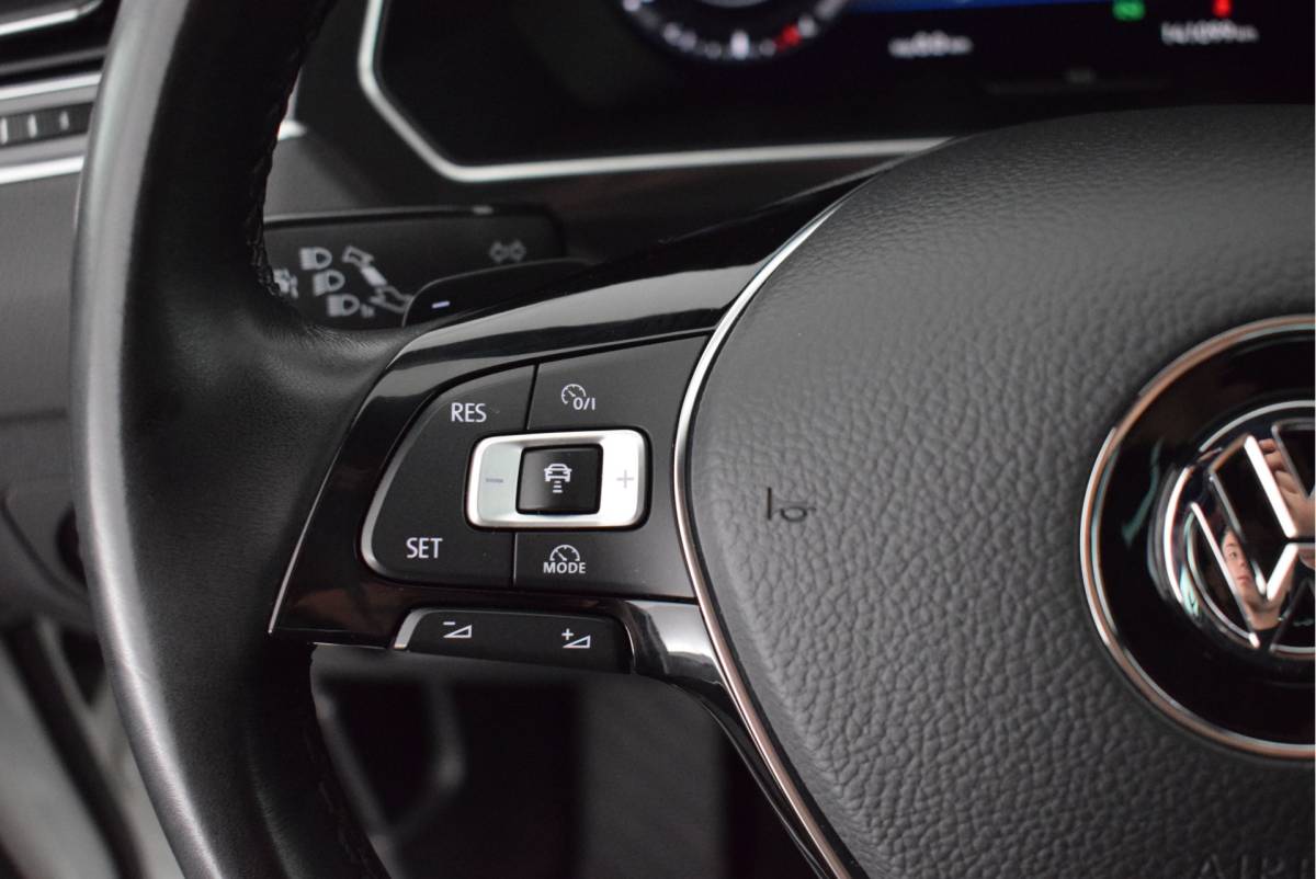 Volkswagen Tiguan Volkswagen Tiguan 1.4 TSI 150pk DSG 4Motion R-Line Highline Virtual Cockpit Led Navigatie