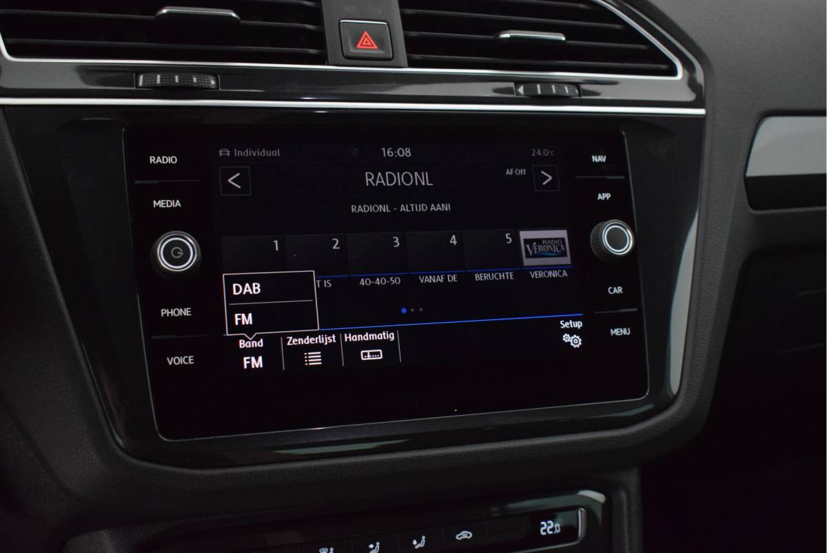 Volkswagen Tiguan Volkswagen Tiguan 1.4 TSI 150pk DSG 4Motion R-Line Highline Virtual Cockpit Led Navigatie