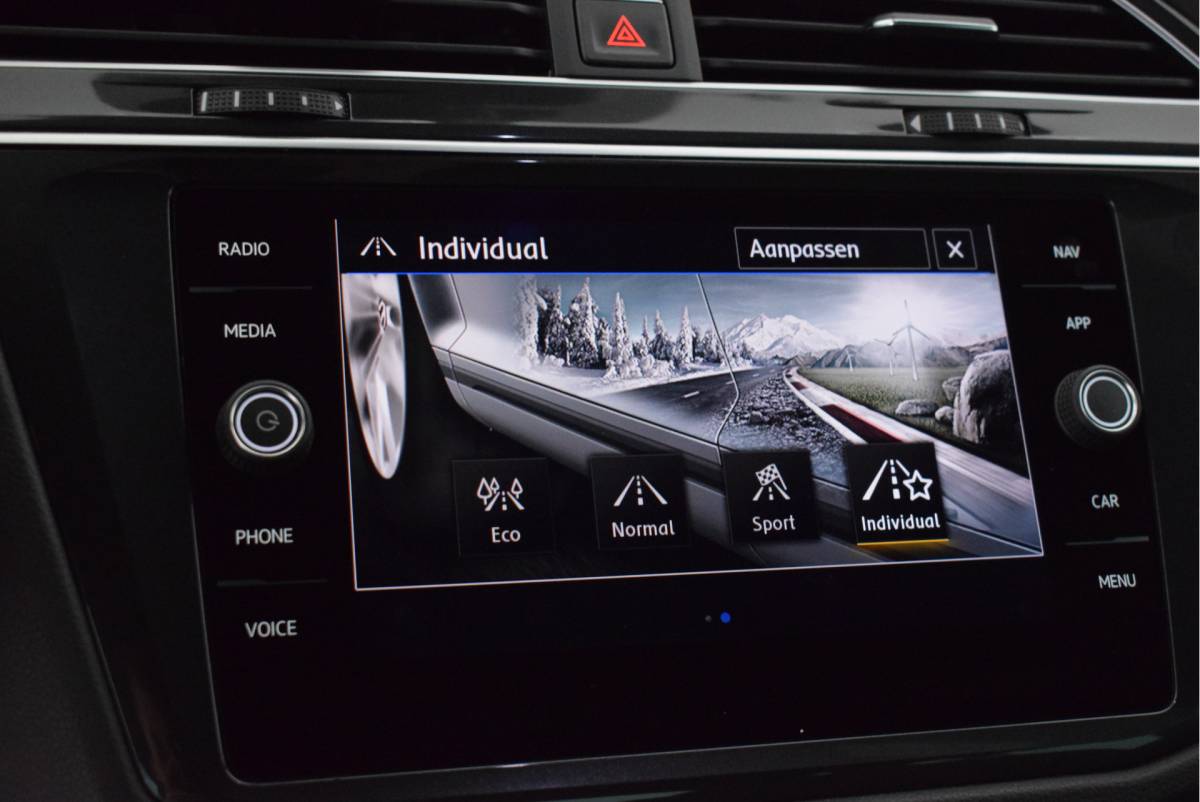 Volkswagen Tiguan Volkswagen Tiguan 1.4 TSI 150pk DSG 4Motion R-Line Highline Virtual Cockpit Led Navigatie