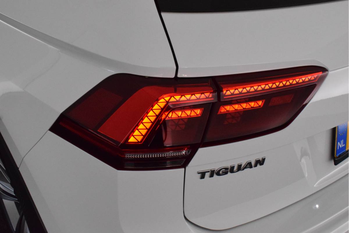 Volkswagen Tiguan Volkswagen Tiguan 1.4 TSI 150pk DSG 4Motion R-Line Highline Virtual Cockpit Led Navigatie