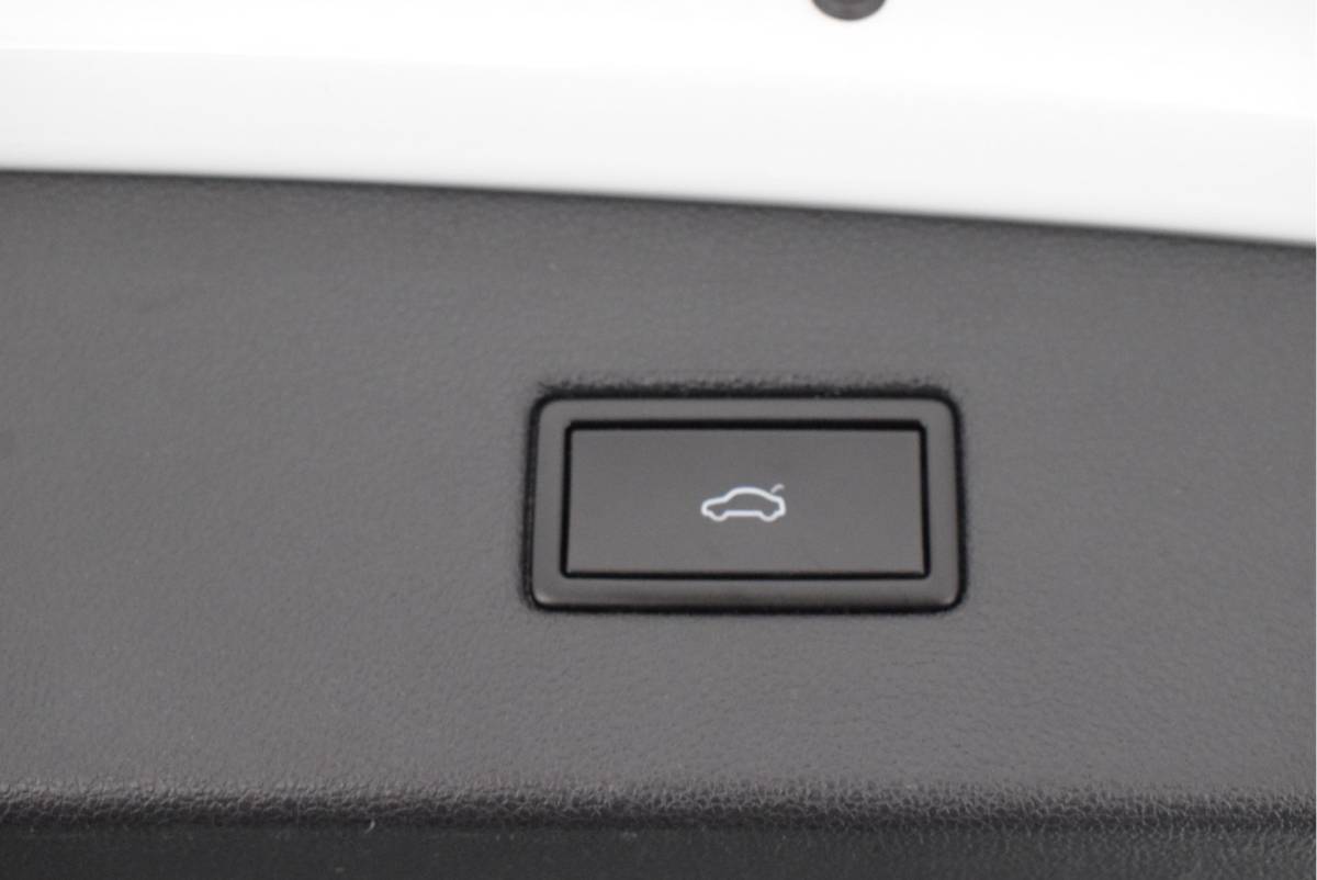 Volkswagen Tiguan Volkswagen Tiguan 1.4 TSI 150pk DSG 4Motion R-Line Highline Virtual Cockpit Led Navigatie