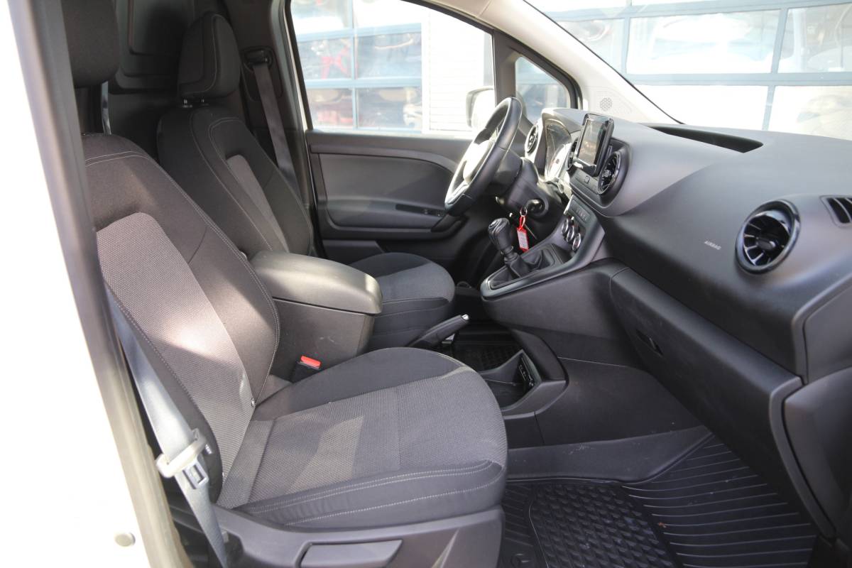 Mercedes-Benz Citan Mercedes-Benz Citan 110 CDI | LED | Stoelverw. | Trekhaak | Camera | Airco..