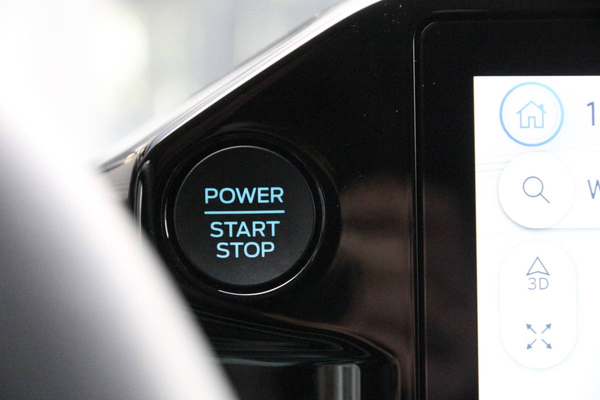 Ford Transit Custom Ford Transit Custom 2.0 TDCI 170 | Aut. | NIEUW!! | L2H1 | Cruise | Stoelverw. | Clima..