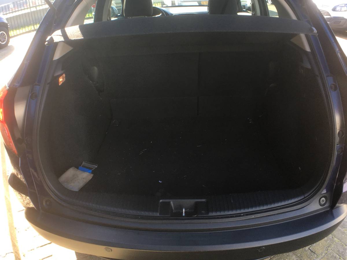 Honda HR-V Honda HR-V 1.5 i-VTEC Elegance Lane departure , Navigatie, achteruitrijcamera