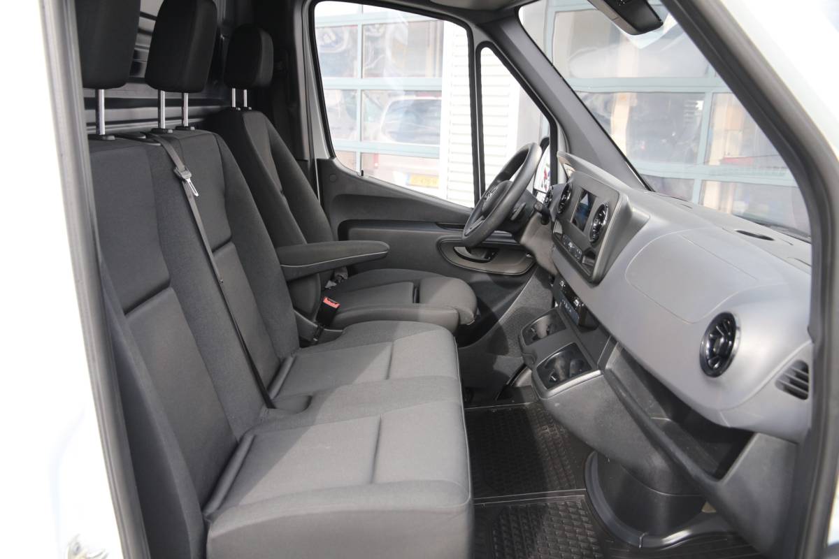 Mercedes-Benz Sprinter Mercedes-Benz Sprinter 190PK CDI | Aut. | L1H1 | LED | Mbux | Camera | Clima..