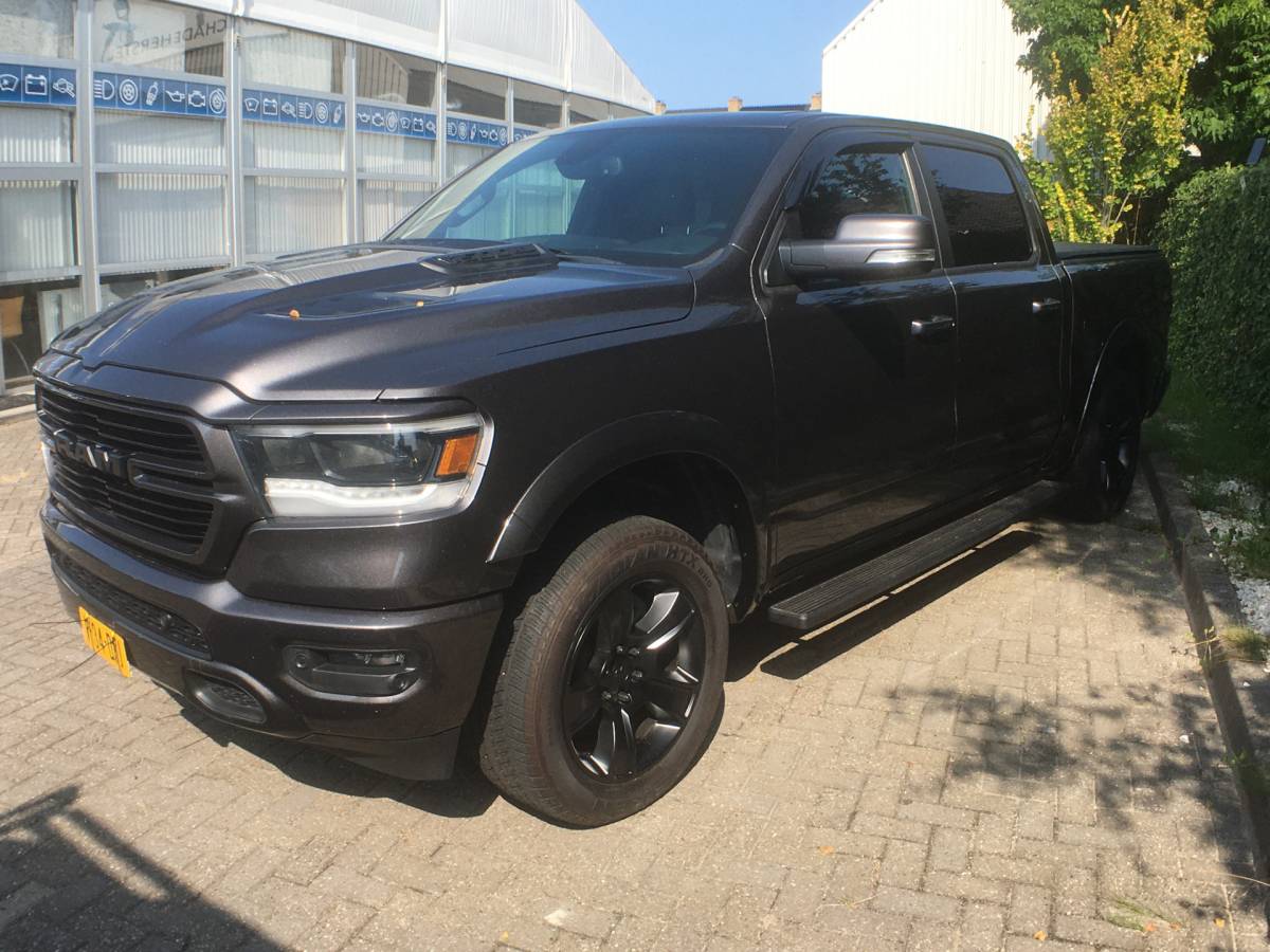 Dodge Ram 1500 Dodge Ram 1500 5.7 V8 4×4 Crew Cab 5’7 Sport Panorama dak, LPG Prins, Navigatie, leder