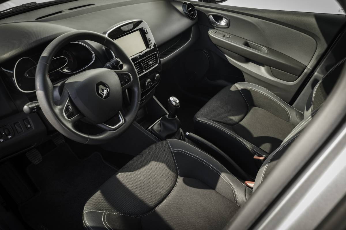Renault Clio Renault Clio Estate 0.9 90 PK TCe Zen Estate Full Map Navi I Bluetooth I Stuurwiel multifunctioneel