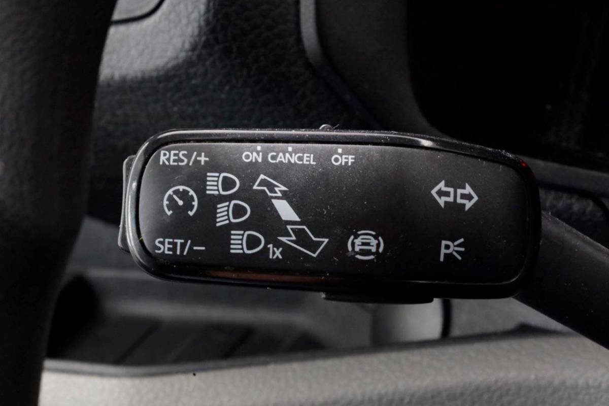 Volkswagen Crafter Volkswagen Crafter 35 2.0 TDI Bakwagen met achterdeuren en zijdeur 09-2020
