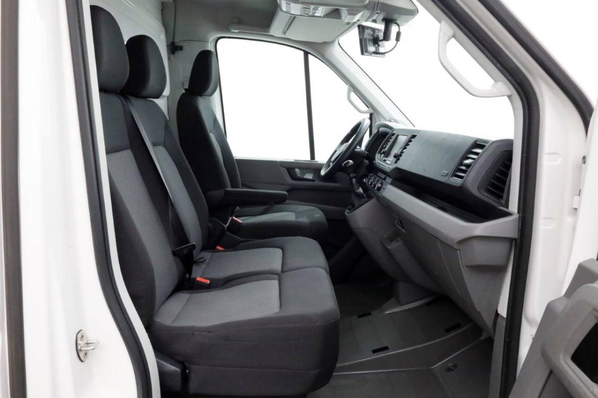 Volkswagen Crafter Volkswagen Crafter 35 2.0 TDI Bakwagen met achterdeuren en zijdeur 09-2020