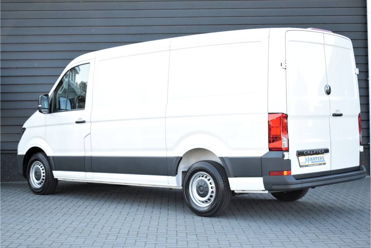 Volkswagen Crafter Volkswagen Crafter Facelift 35 2.0 TDI 140pk H6 L3H2 Comfortline App-Connect Parkeersensoren