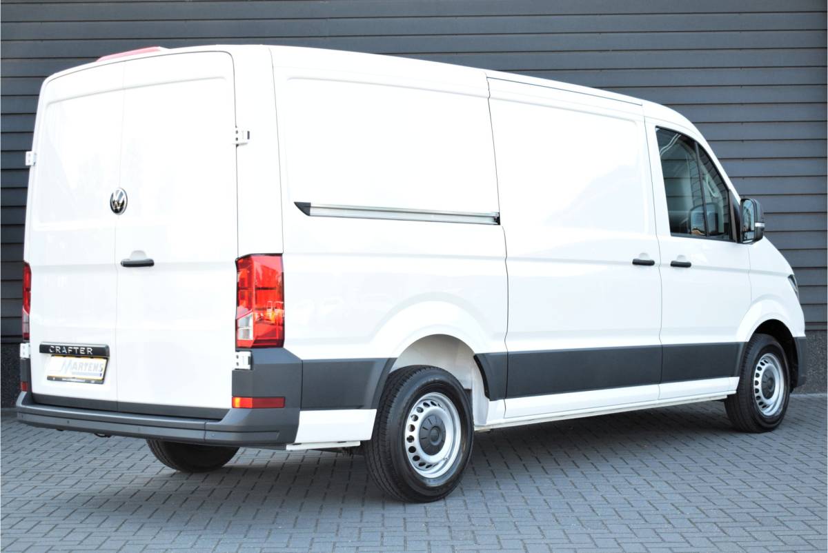 Volkswagen Crafter Volkswagen Crafter Facelift 35 2.0 TDI 140pk H6 L3H2 Comfortline App-Connect Parkeersensoren