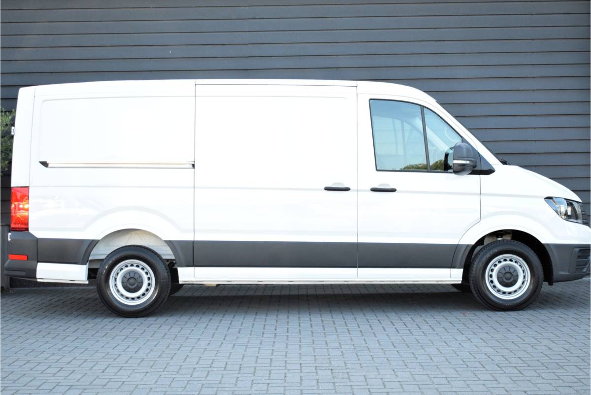 Volkswagen Crafter Volkswagen Crafter Facelift 35 2.0 TDI 140pk H6 L3H2 Comfortline App-Connect Parkeersensoren