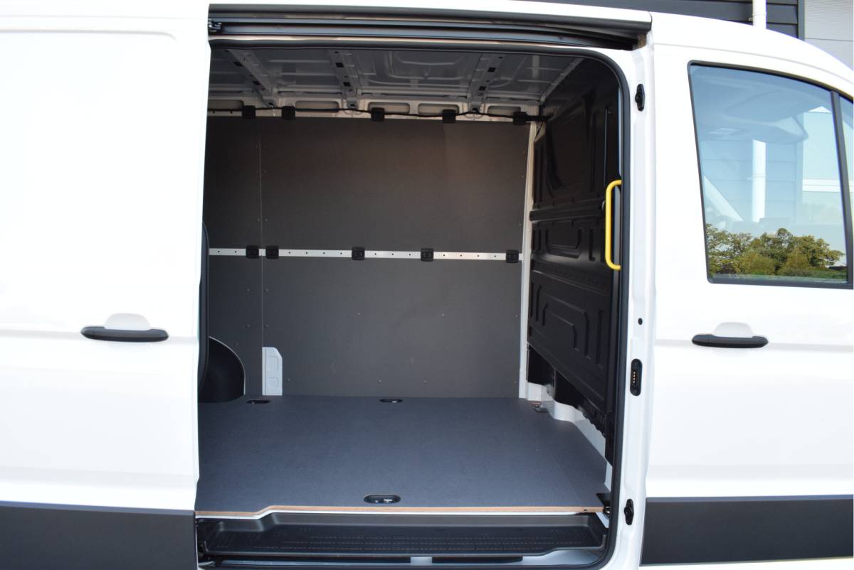 Volkswagen Crafter Volkswagen Crafter Facelift 35 2.0 TDI 140pk H6 L3H2 Comfortline App-Connect Parkeersensoren