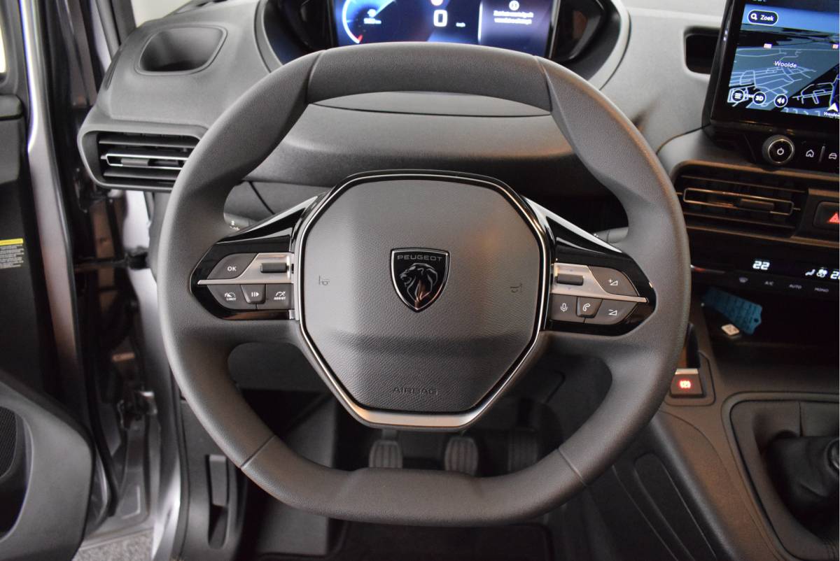 Peugeot Partner Peugeot Partner 1.5 130pk H6 BlueHDi S&S L1 3Pers. Camera Navigatie Climate Control Parkeersensoren