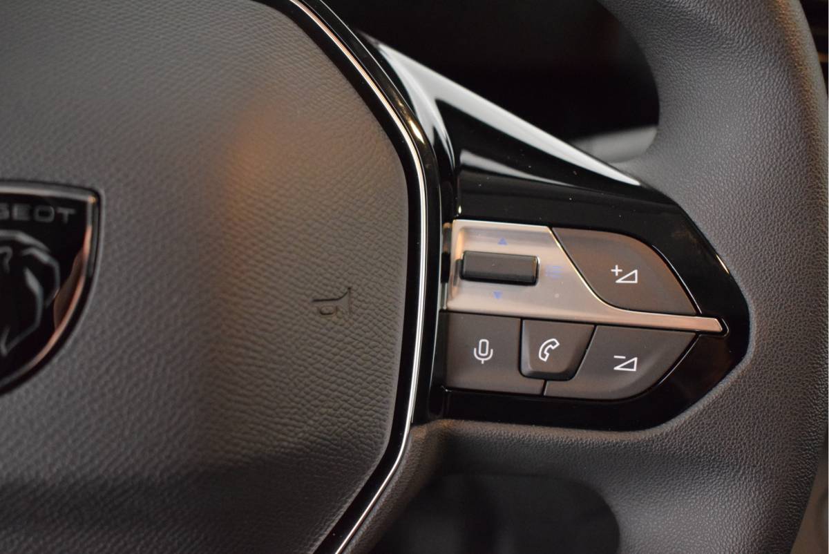 Peugeot Partner Peugeot Partner 1.5 130pk H6 BlueHDi S&S L1 3Pers. Camera Navigatie Climate Control Parkeersensoren