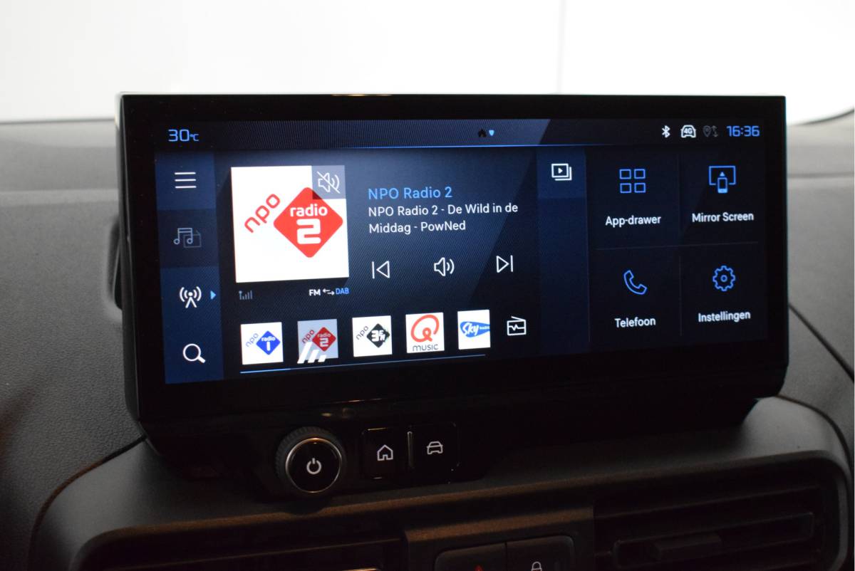 Peugeot Partner Peugeot Partner 1.5 130pk H6 BlueHDi S&S L1 3Pers. Camera Navigatie Climate Control Parkeersensoren