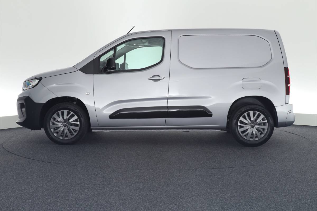 Peugeot Partner Peugeot Partner 1.5 130pk H6 BlueHDi S&S L1 3Pers. Camera Navigatie Climate Control Parkeersensoren