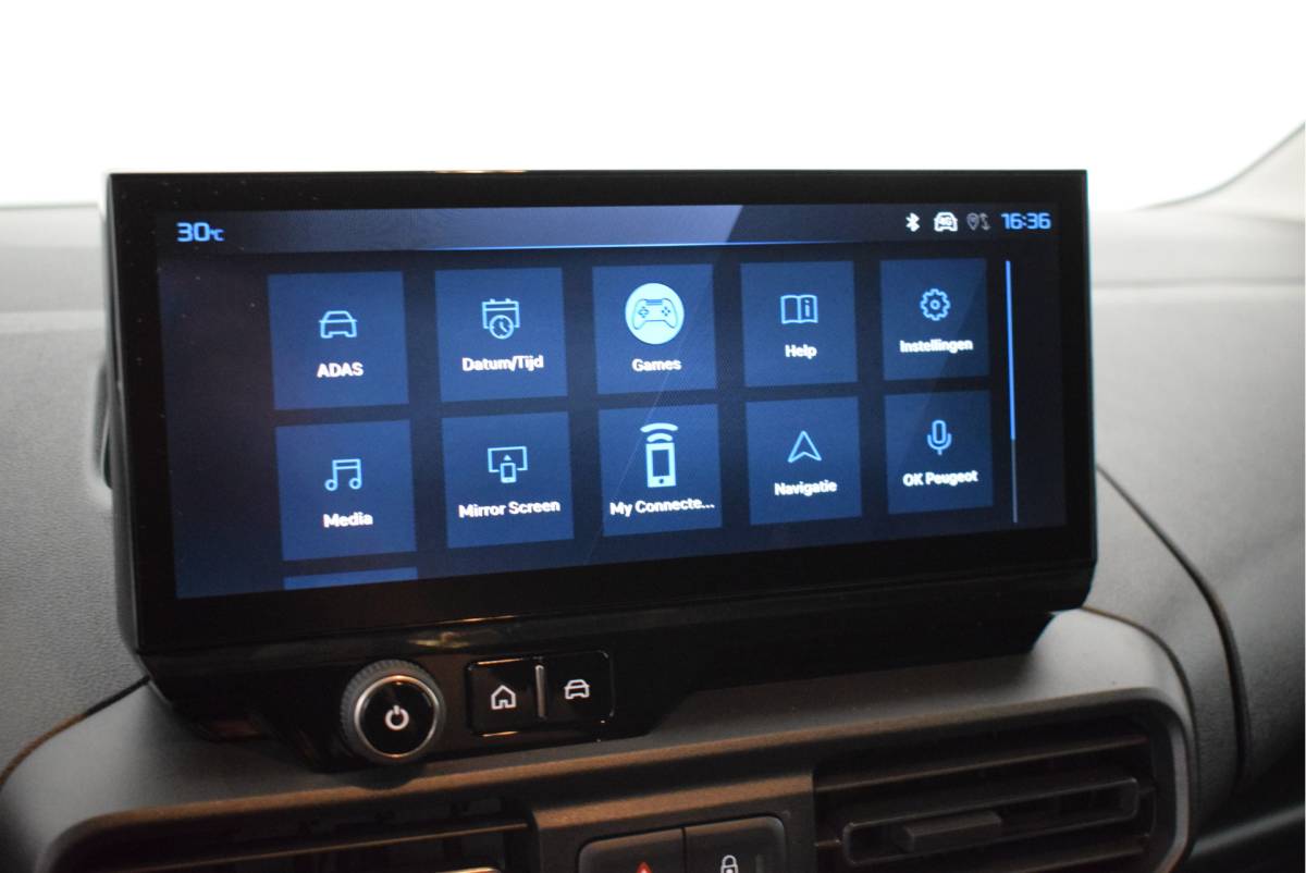 Peugeot Partner Peugeot Partner 1.5 130pk H6 BlueHDi S&S L1 3Pers. Camera Navigatie Climate Control Parkeersensoren