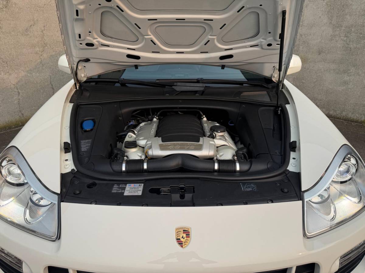 Porsche Cayenne Porsche Cayenne 4.8 GTS, APPLE CARPLAY, PANO, TRK.HK