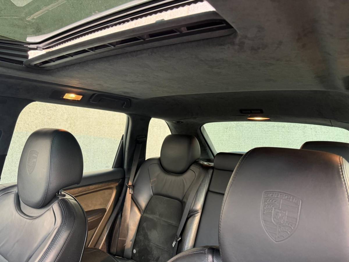 Porsche Cayenne Porsche Cayenne 4.8 GTS, APPLE CARPLAY, PANO, TRK.HK