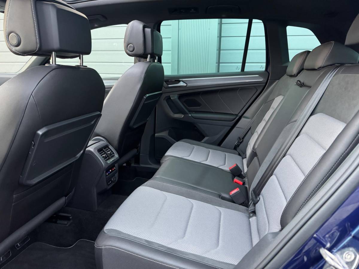 Volkswagen Tiguan Volkswagen Tiguan 2.0 TSI 4Motion R-Line 220 PK | 360°Camera | PANO | NAV