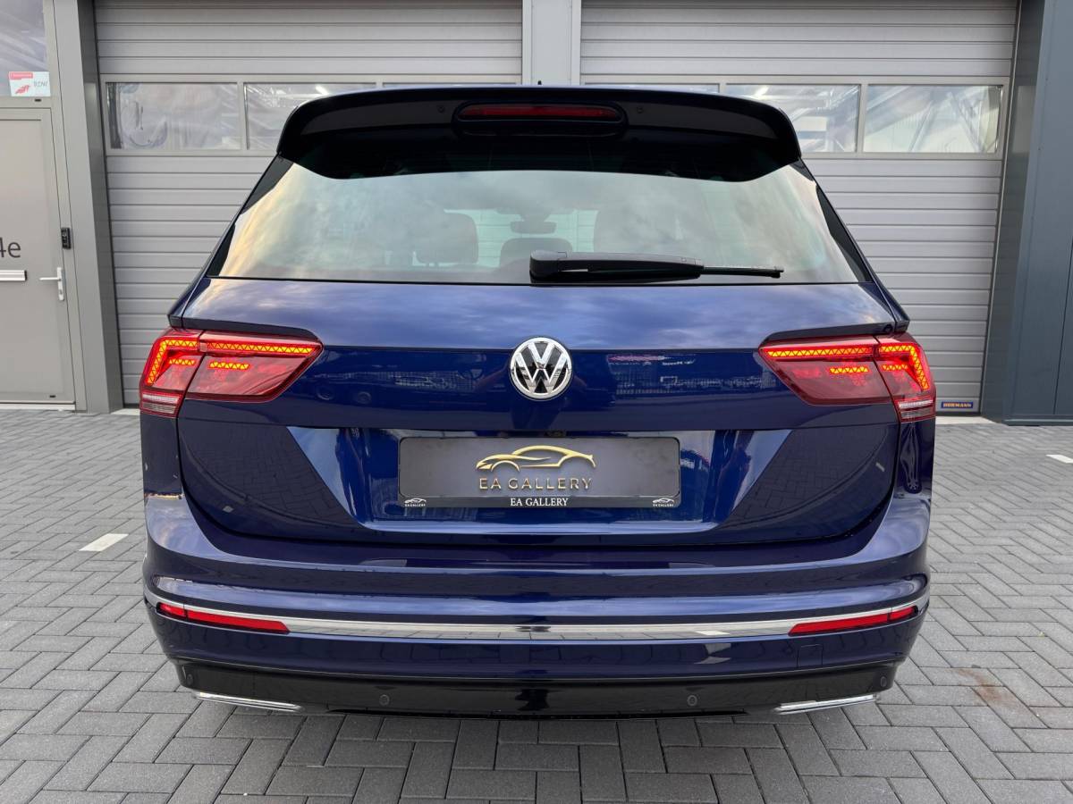 Volkswagen Tiguan Volkswagen Tiguan 2.0 TSI 4Motion R-Line 220 PK | 360°Camera | PANO | NAV