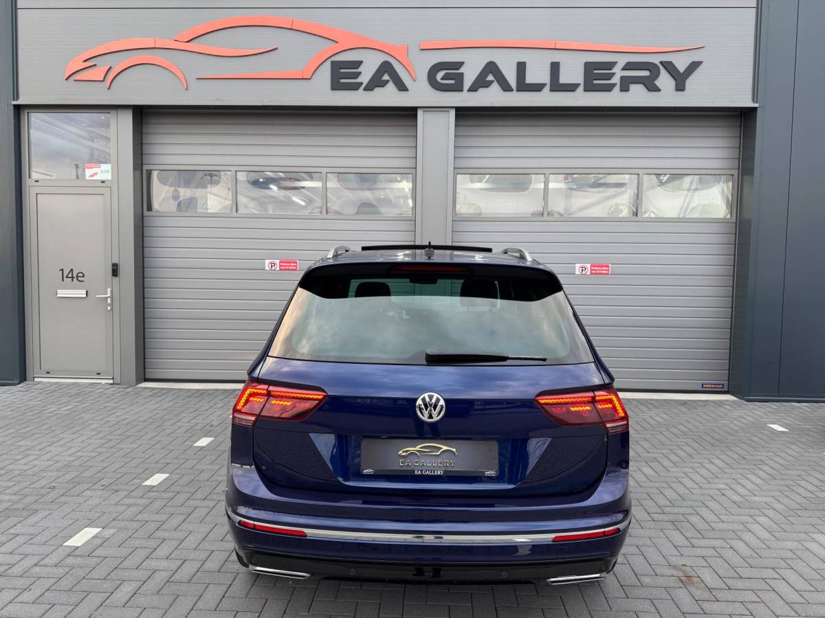 Volkswagen Tiguan Volkswagen Tiguan 2.0 TSI 4Motion R-Line 220 PK | 360°Camera | PANO | NAV