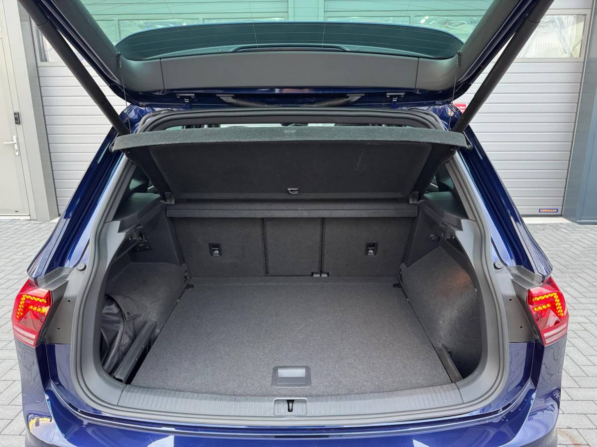 Volkswagen Tiguan Volkswagen Tiguan 2.0 TSI 4Motion R-Line 220 PK | 360°Camera | PANO | NAV