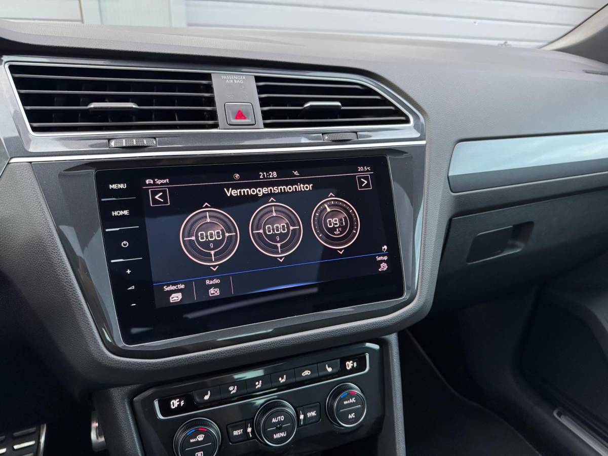 Volkswagen Tiguan Volkswagen Tiguan 2.0 TSI 4Motion R-Line 220 PK | 360°Camera | PANO | NAV