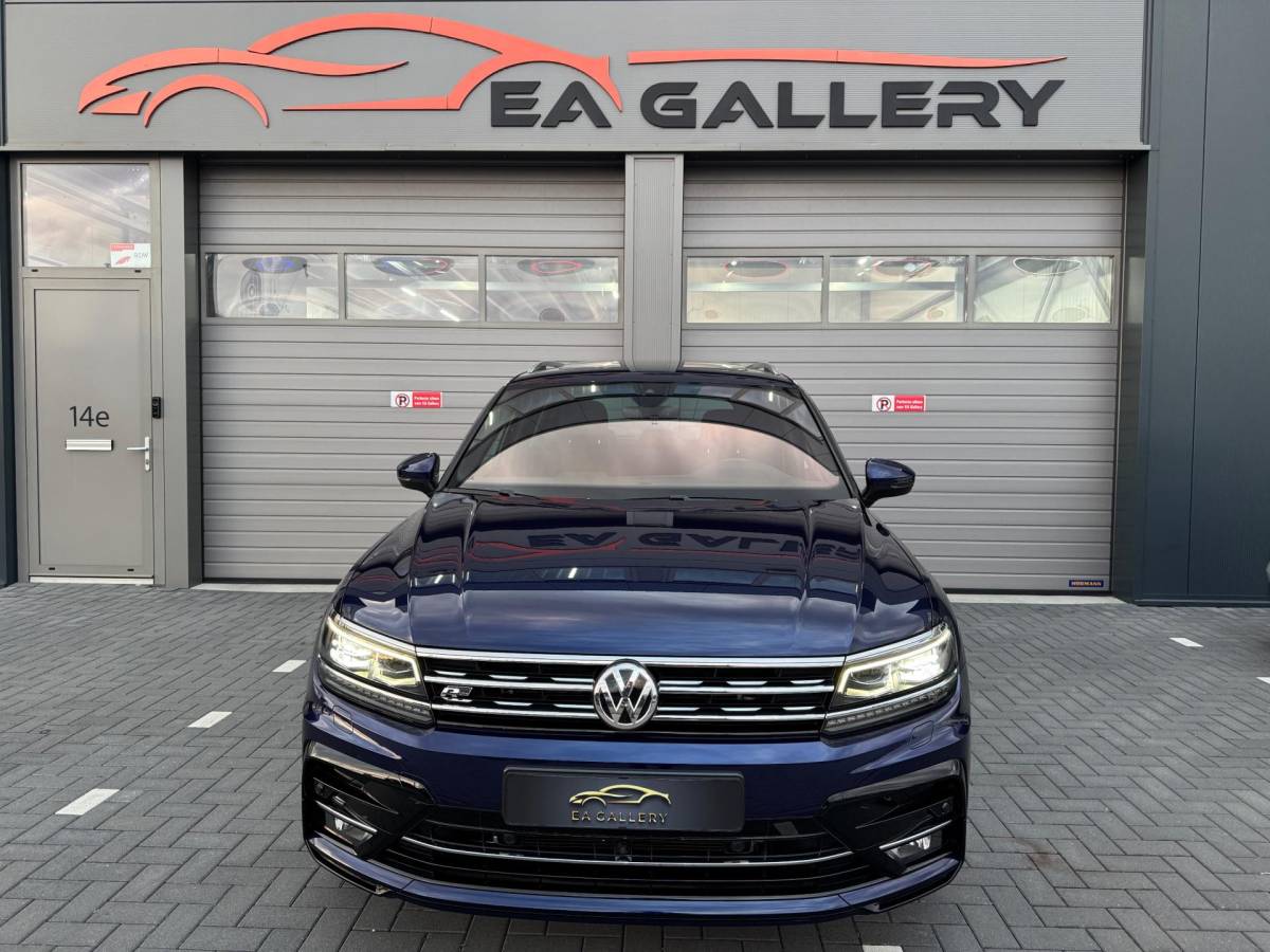 Volkswagen Tiguan Volkswagen Tiguan 2.0 TSI 4Motion R-Line 220 PK | 360°Camera | PANO | NAV