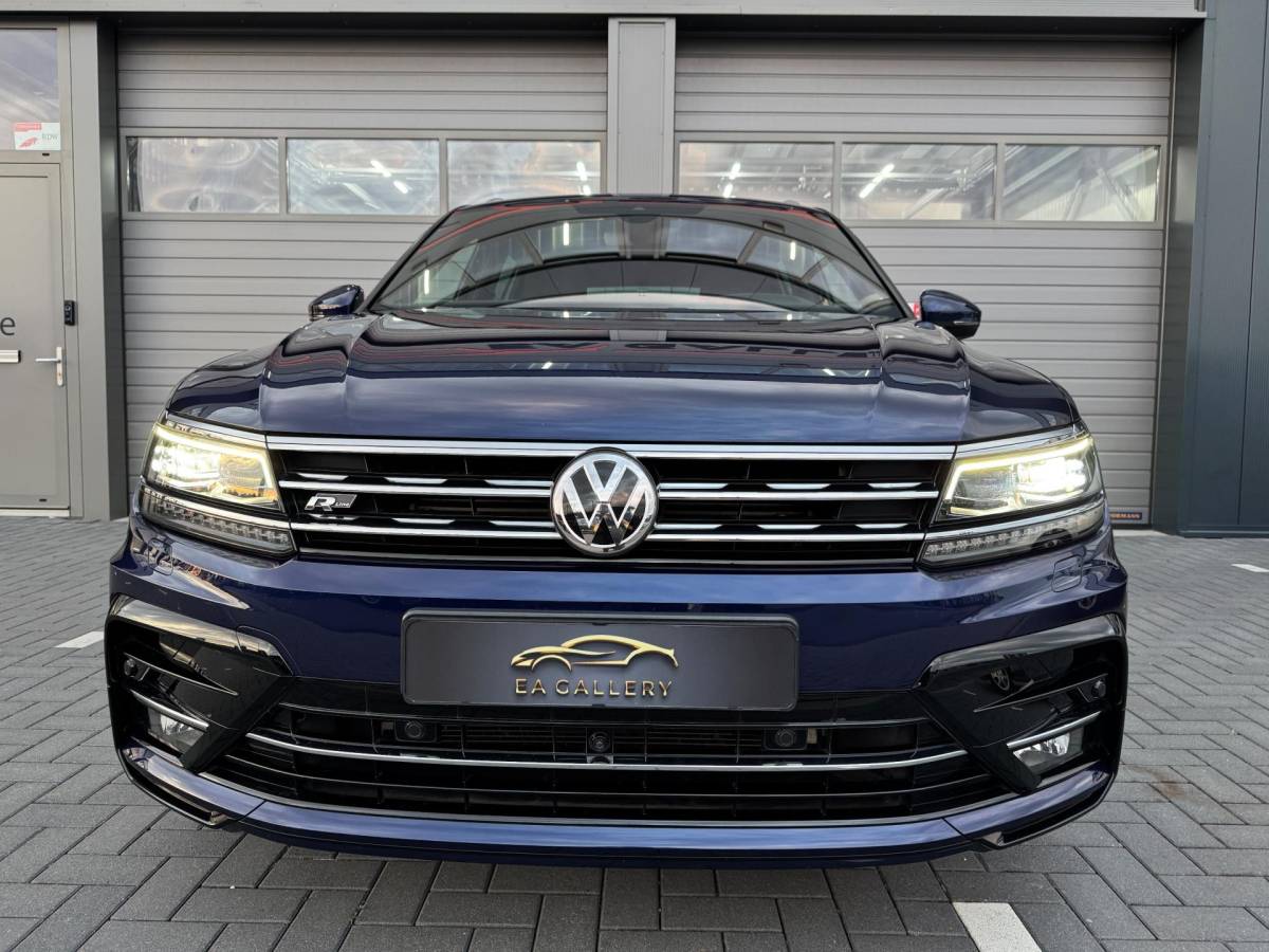 Volkswagen Tiguan Volkswagen Tiguan 2.0 TSI 4Motion R-Line 220 PK | 360°Camera | PANO | NAV