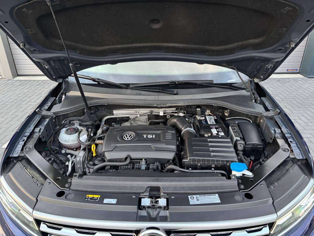 Volkswagen Tiguan Volkswagen Tiguan 2.0 TSI 4Motion R-Line 220 PK | 360°Camera | PANO | NAV