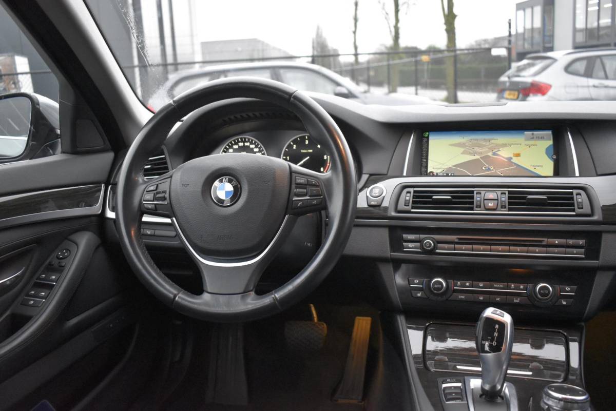 BMW 5 Serie BMW 5-serie 520d High Executive m pakket 121000 kilometer