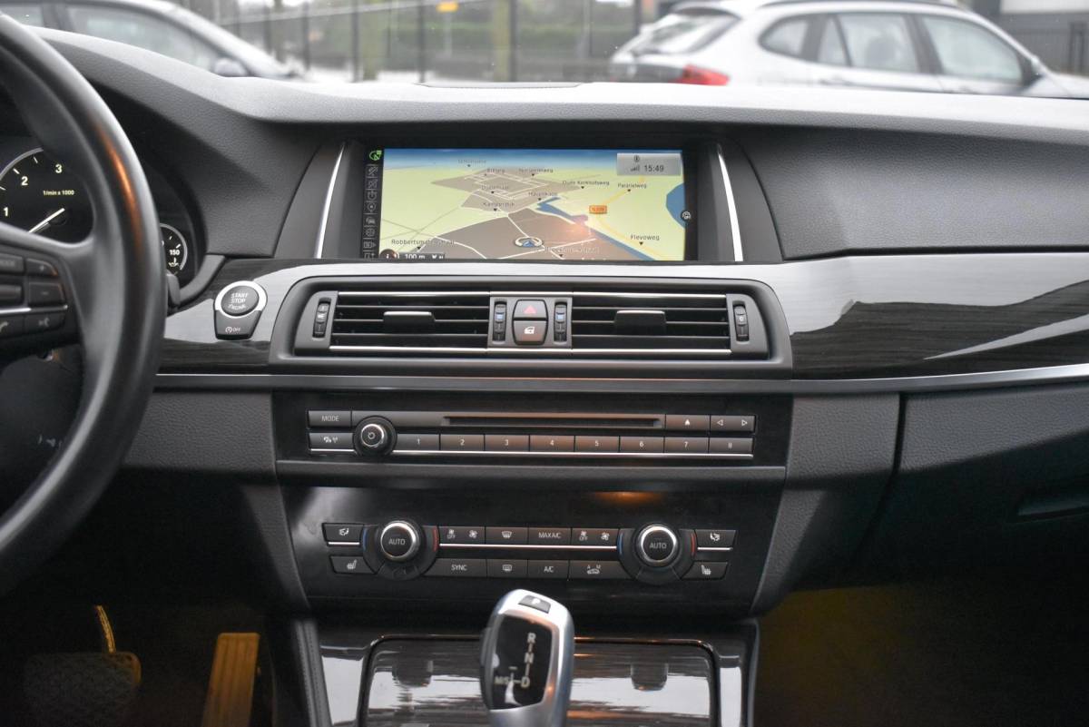 BMW 5 Serie BMW 5-serie 520d High Executive m pakket 121000 kilometer
