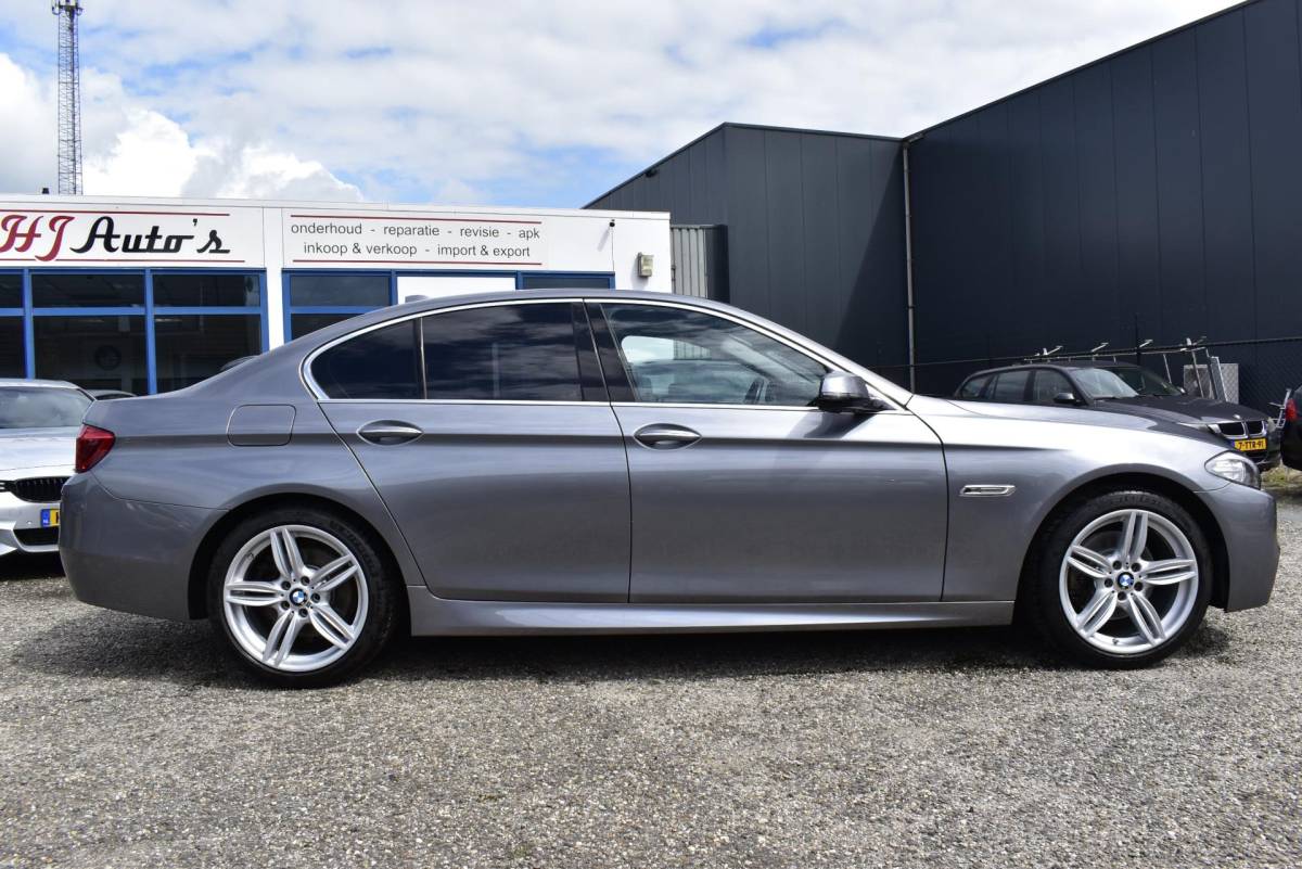 BMW 5 Serie BMW 5-serie 520d High Executive m pakket 121000 kilometer