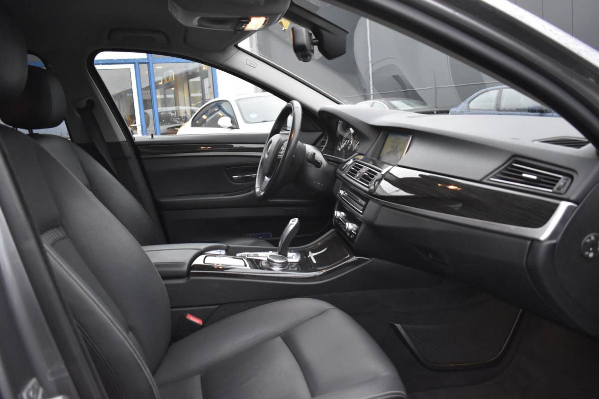 BMW 5 Serie BMW 5-serie 520d High Executive m pakket 121000 kilometer