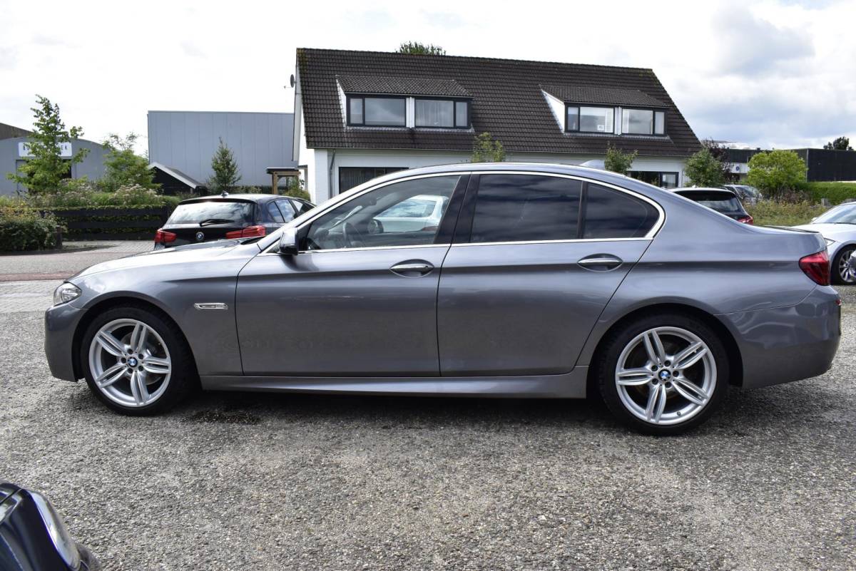 BMW 5 Serie BMW 5-serie 520d High Executive m pakket 121000 kilometer