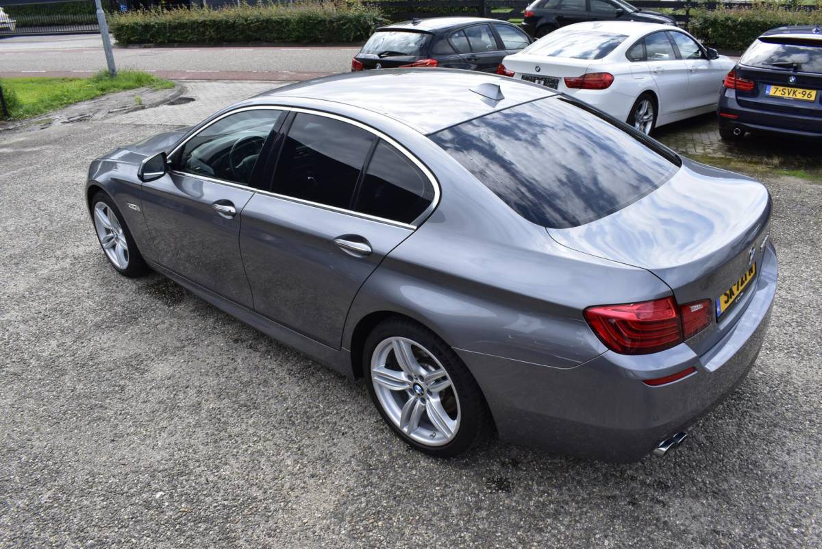 BMW 5 Serie BMW 5-serie 520d High Executive m pakket 121000 kilometer