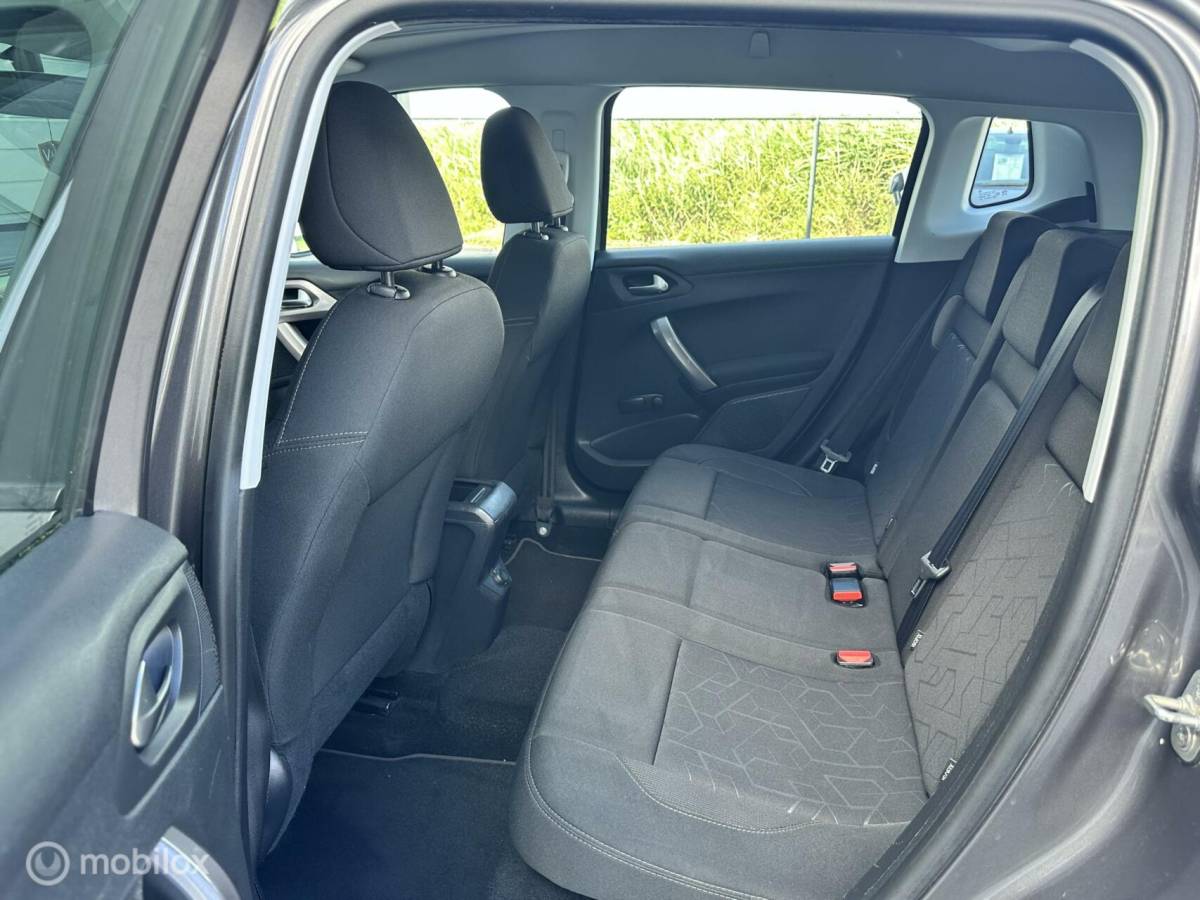 Peugeot 2008 Peugeot 2008 1.2 PureTech Active