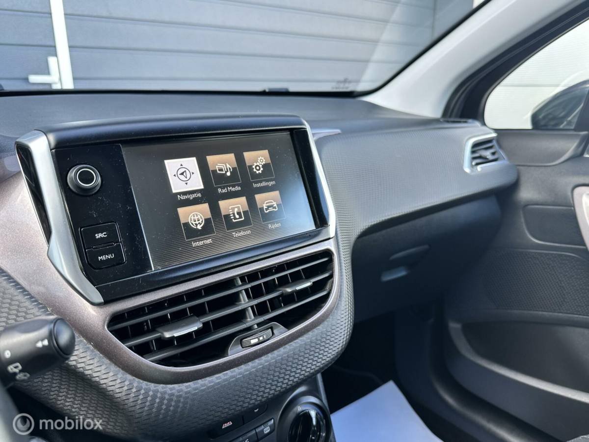 Peugeot 2008 Peugeot 2008 1.2 PureTech Active