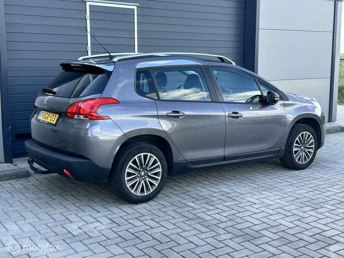 Peugeot 2008 Peugeot 2008 1.2 PureTech Active