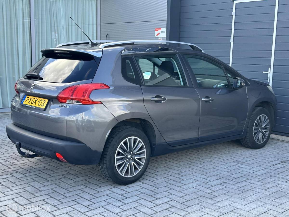 Peugeot 2008 Peugeot 2008 1.2 PureTech Active