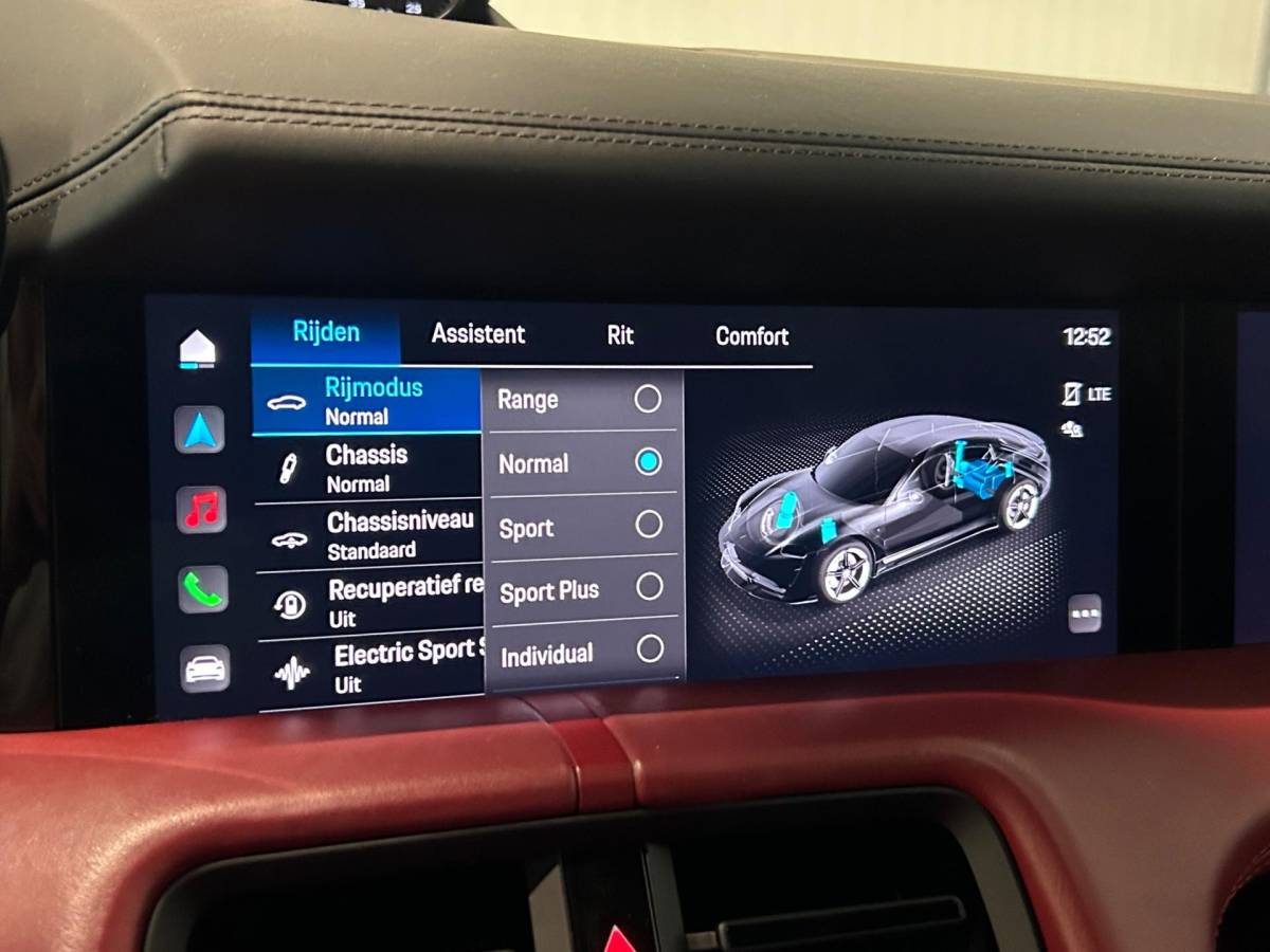 Porsche Taycan Porsche Taycan Performance 84 kWh | SPORT CHRONO | ZONNEDAK | 360 CAMERA | BOSE AUDIO