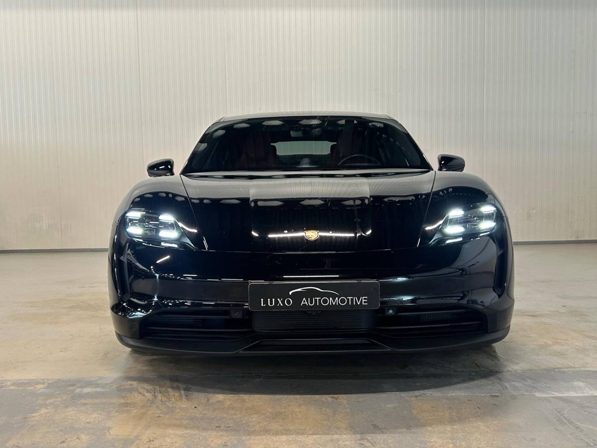 Porsche Taycan Porsche Taycan Performance 84 kWh | SPORT CHRONO | ZONNEDAK | 360 CAMERA | BOSE AUDIO