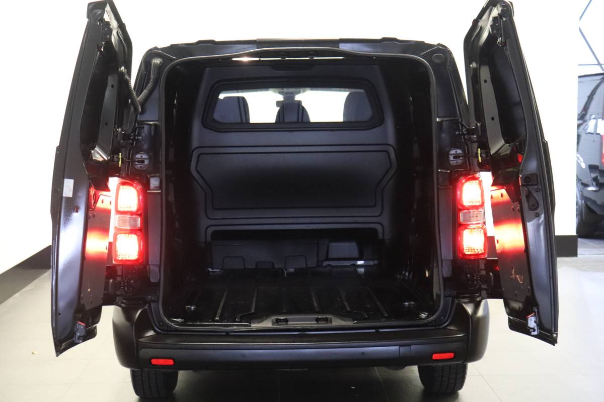 Opel Vivaro Opel Vivaro 2.0 CDTI L3 Dubbele Cabine  EURO 6 – Airco – Cruise – PDC – € 15.950,- Excl.