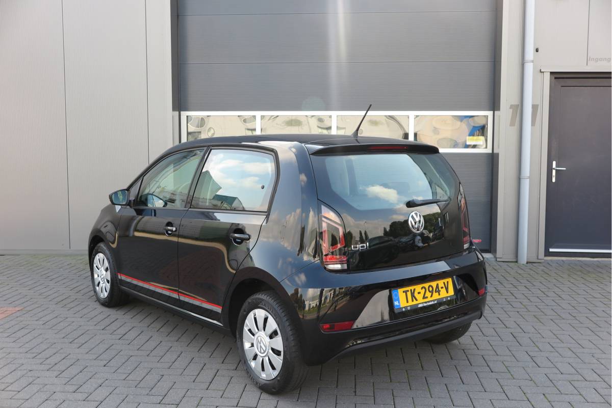 Volkswagen up! Volkswagen Up! 1.0 BMT 60pk move up! , DAB+ radio, Maps&More , Airco , etc Cruisecontrol tegen €550,- meerprijs .
